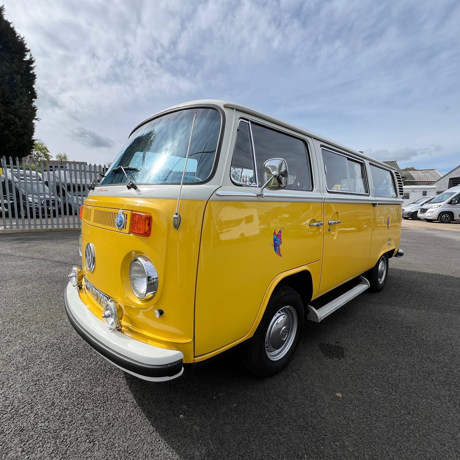 1976 Volkswagen T2 Transporter – Fully Restored 8-Seat Classic Minibus