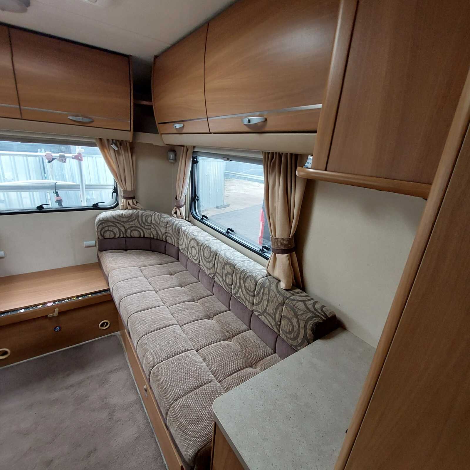 2010 Swift Sundance 630T  6-Berth 6-Belt Coach built Motorhome