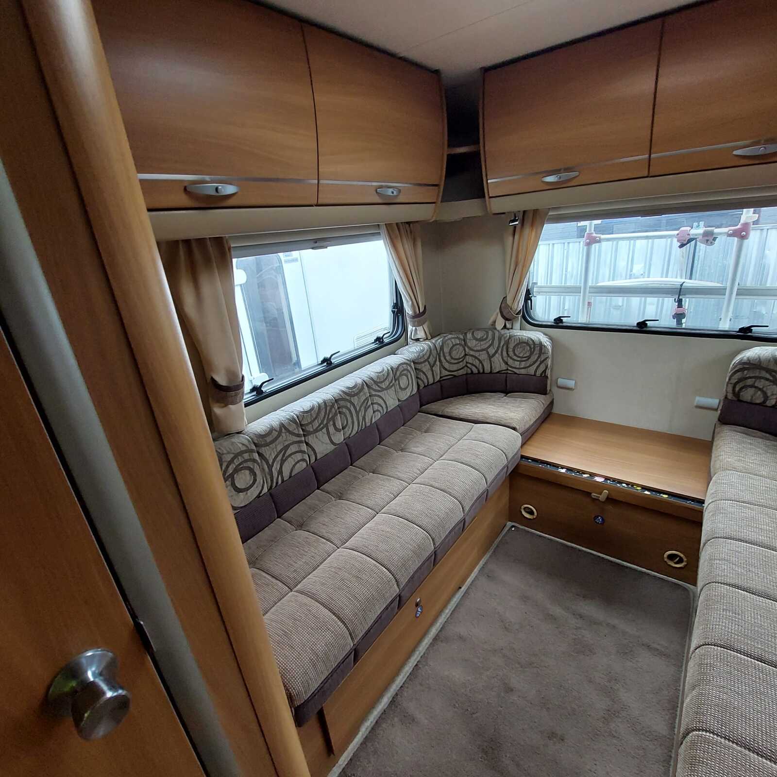 2010 Swift Sundance 630T  6-Berth 6-Belt Coach built Motorhome