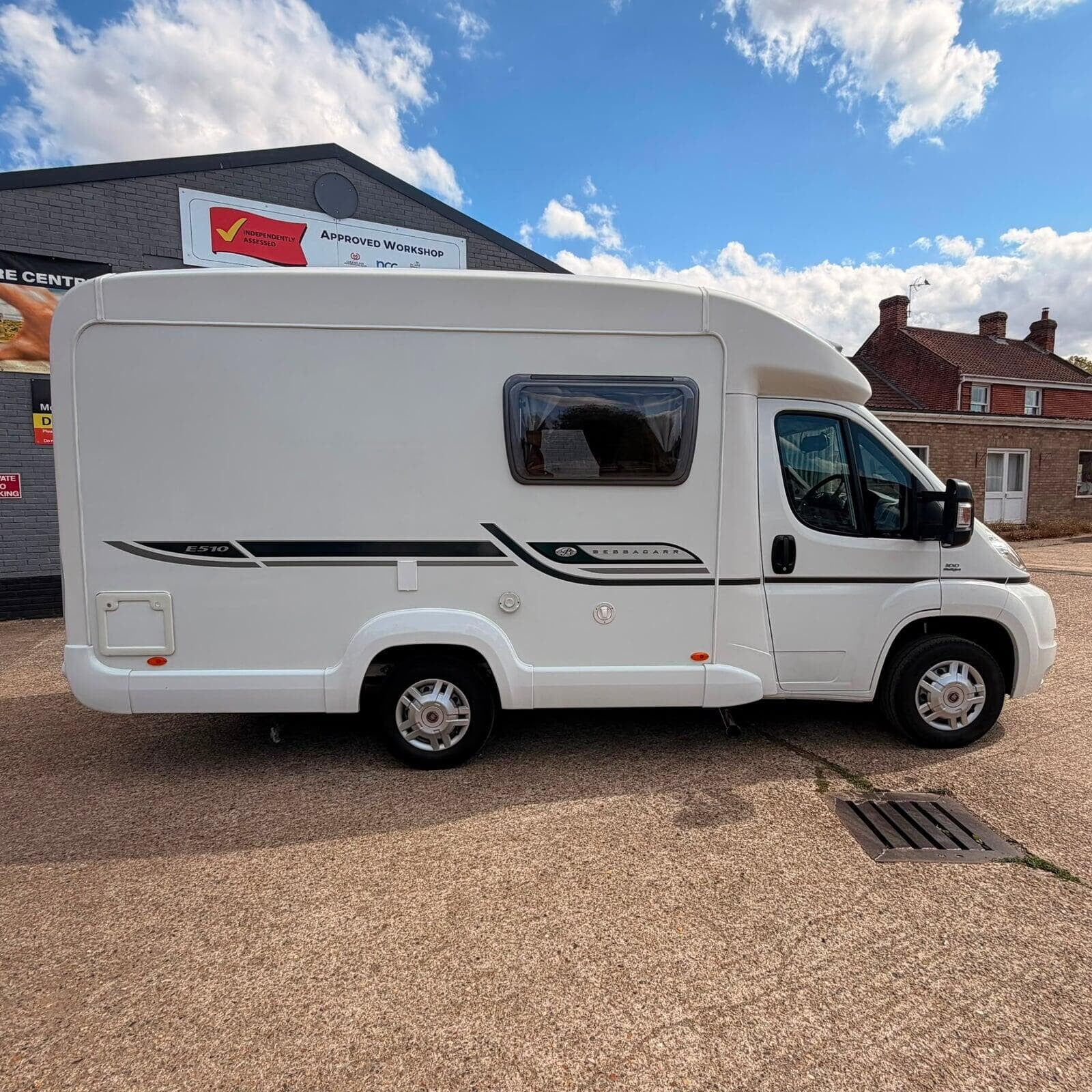 2011 BESSACARR E510 2 Berth 2 Belted Motorhome