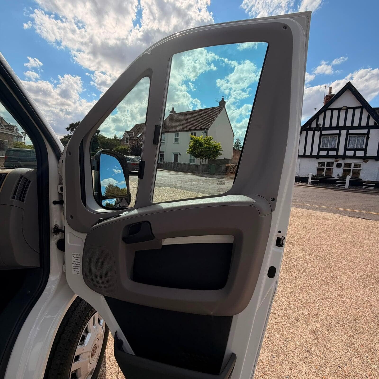 2011 BESSACARR E510 2 Berth 2 Belted Motorhome