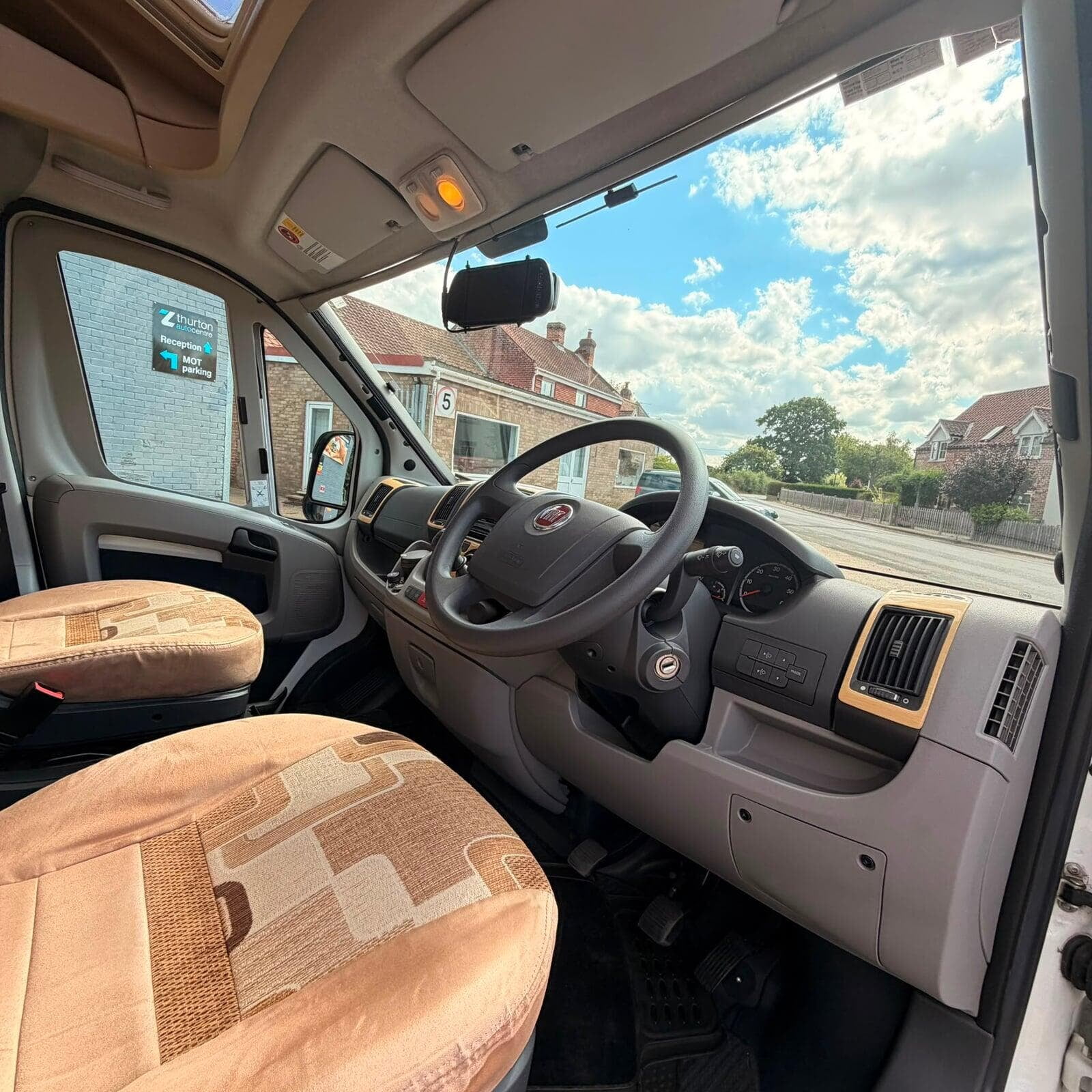 2011 BESSACARR E510 2 Berth 2 Belted Motorhome