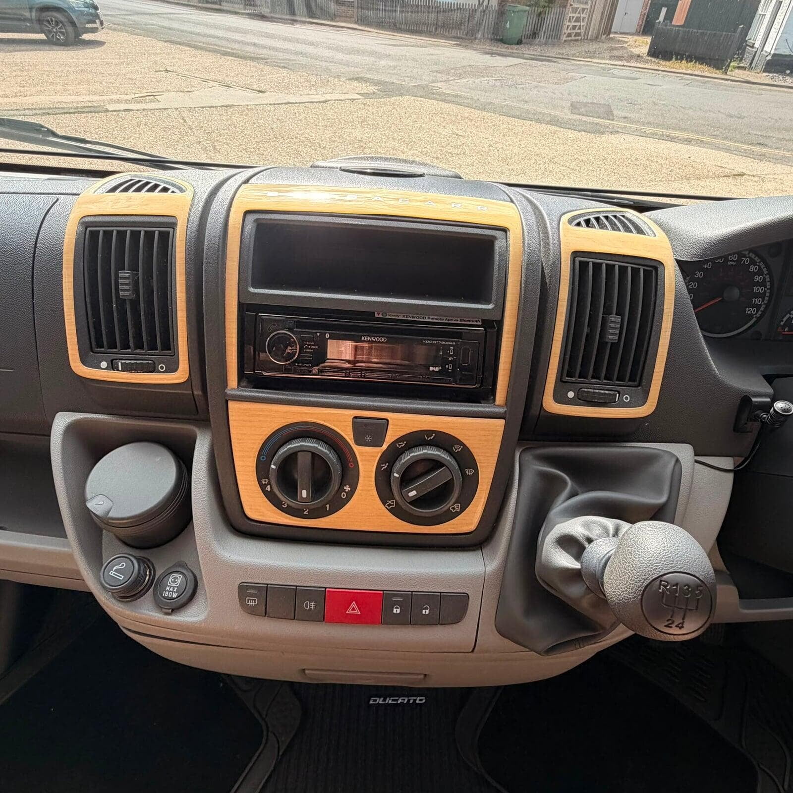 2011 BESSACARR E510 2 Berth 2 Belted Motorhome