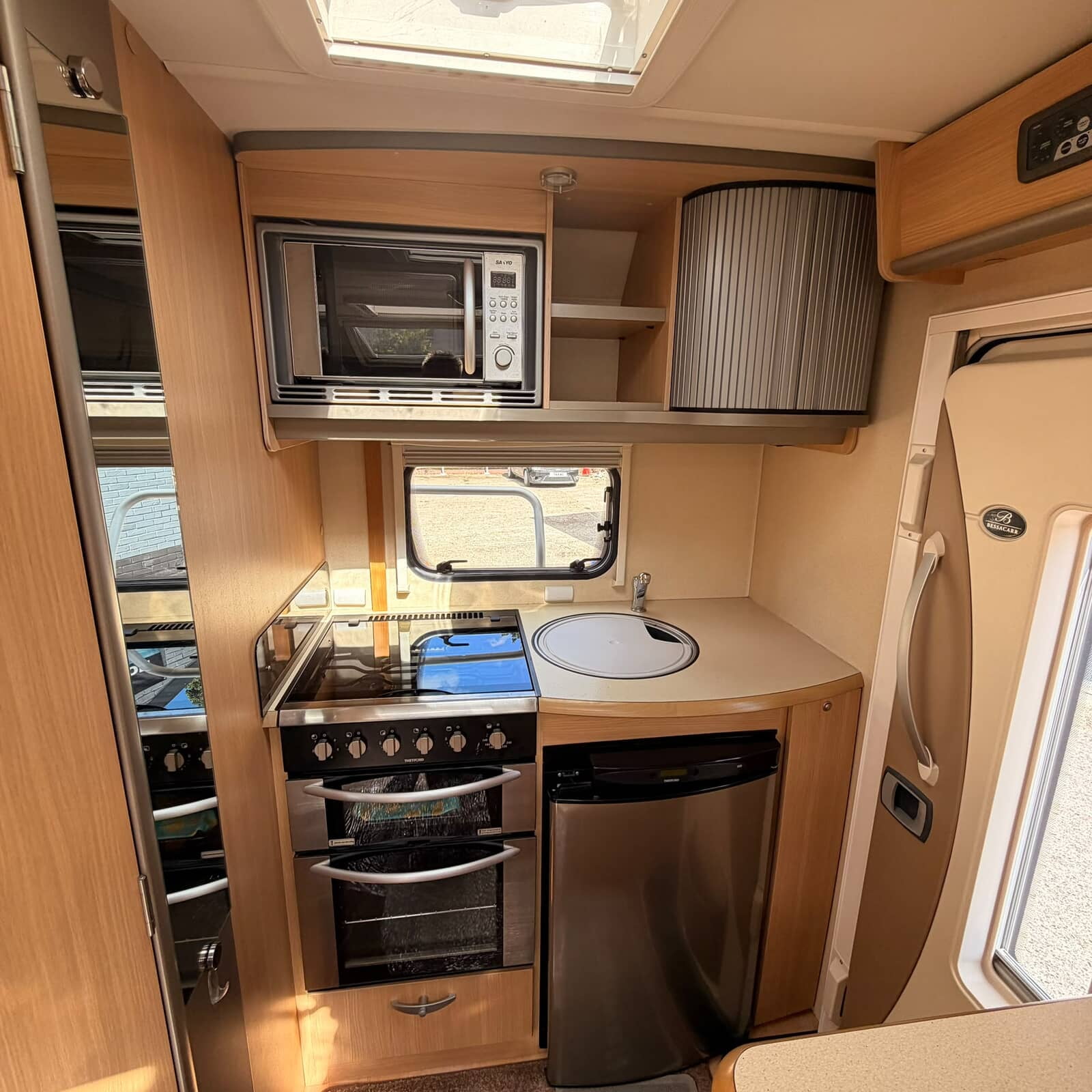 2011 BESSACARR E510 2 Berth 2 Belted Motorhome