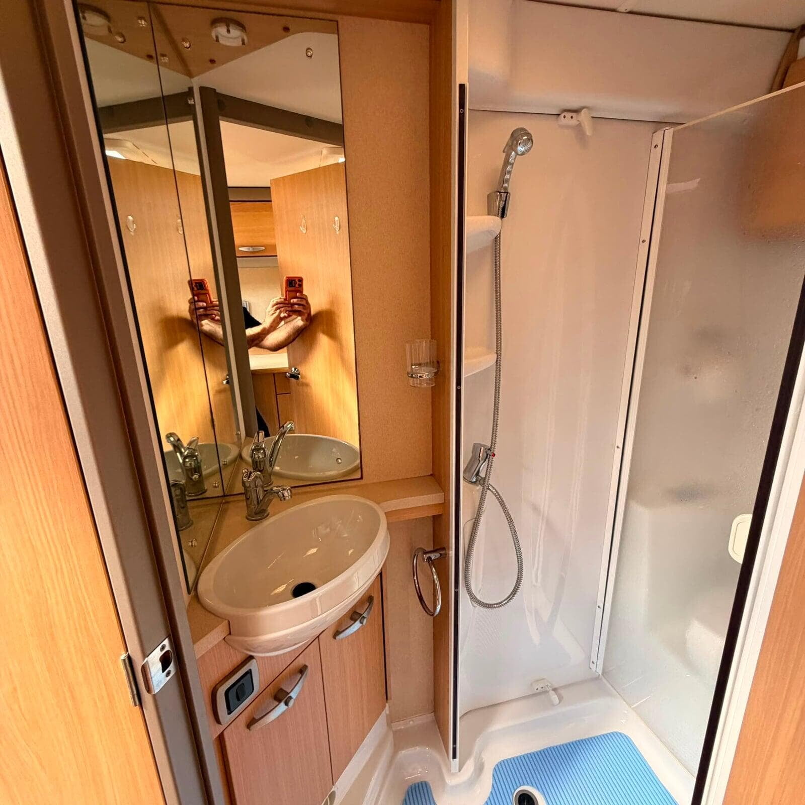 2011 BESSACARR E510 2 Berth 2 Belted Motorhome