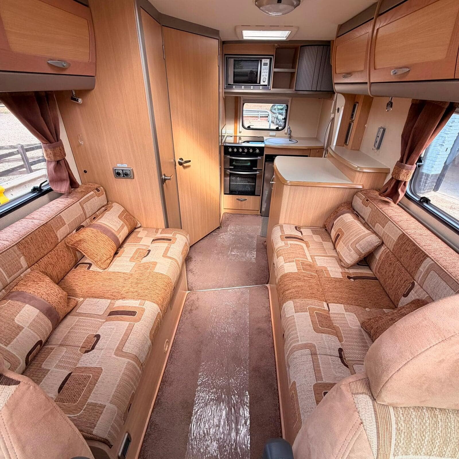 2011 BESSACARR E510 2 Berth 2 Belted Motorhome