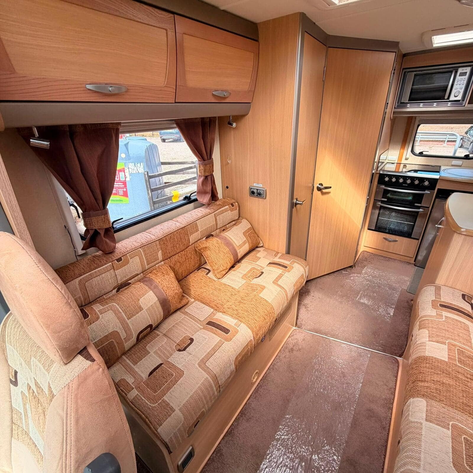 2011 BESSACARR E510 2 Berth 2 Belted Motorhome