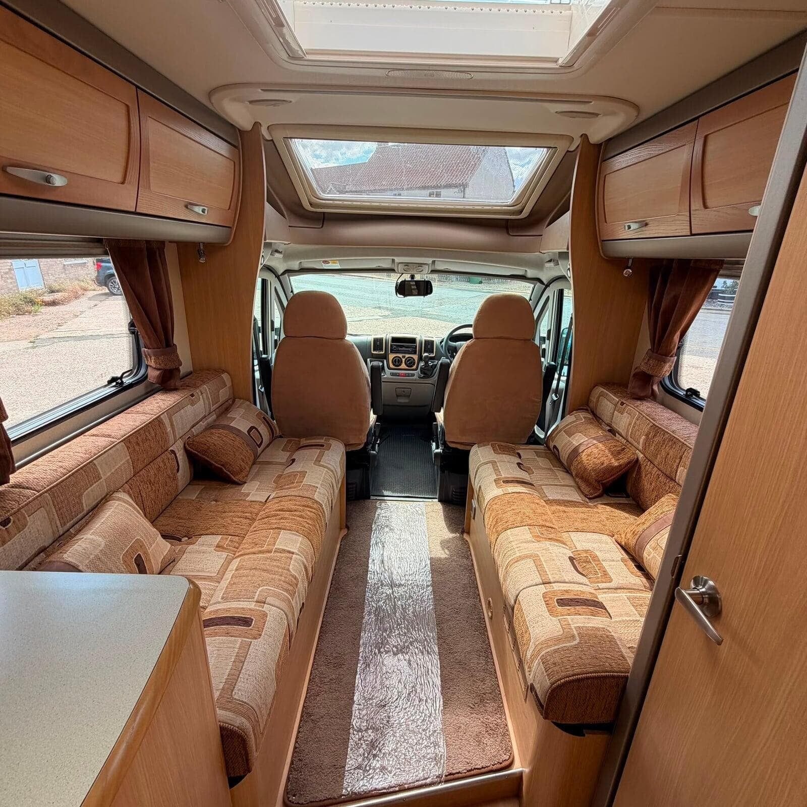 2011 BESSACARR E510 2 Berth 2 Belted Motorhome
