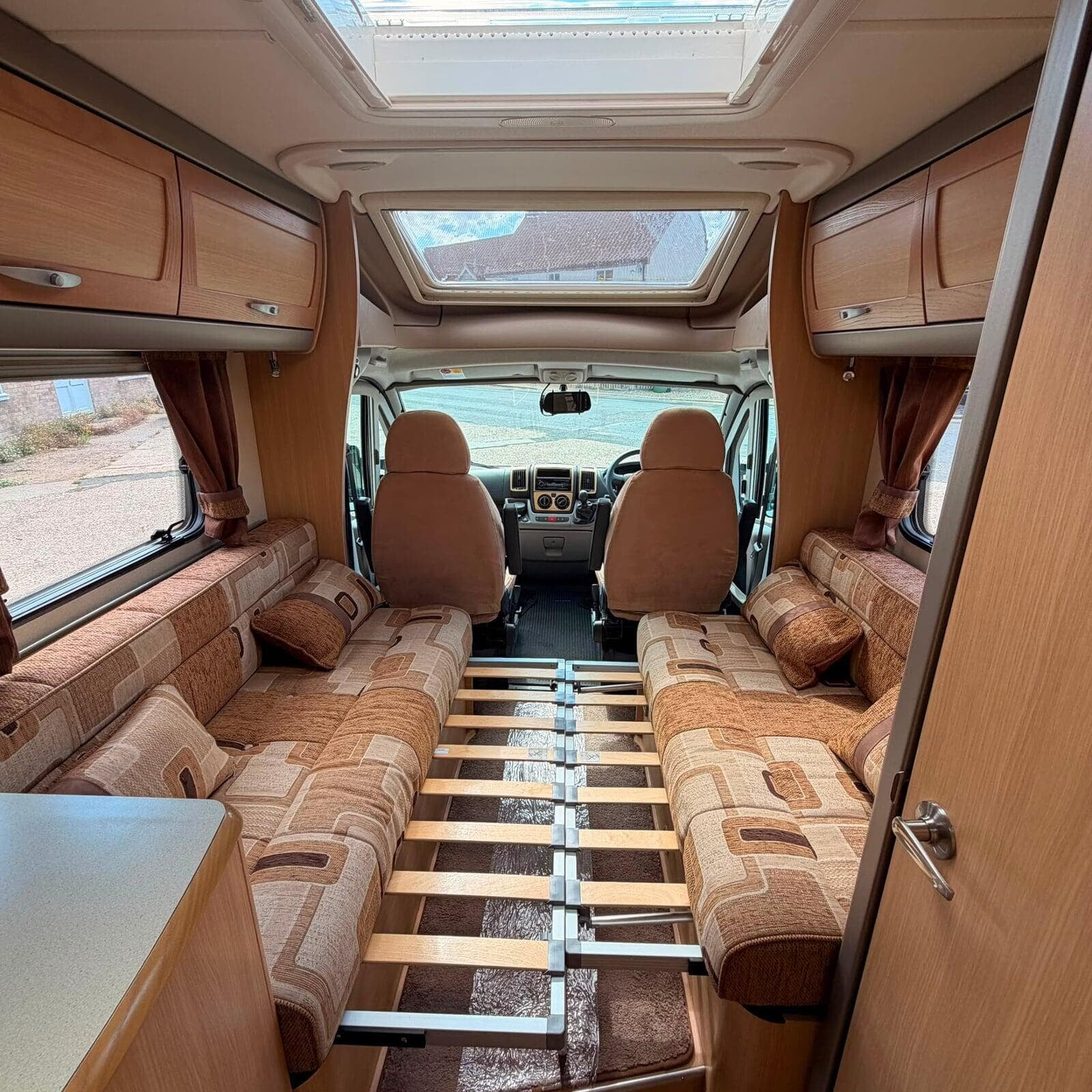 2011 BESSACARR E510 2 Berth 2 Belted Motorhome