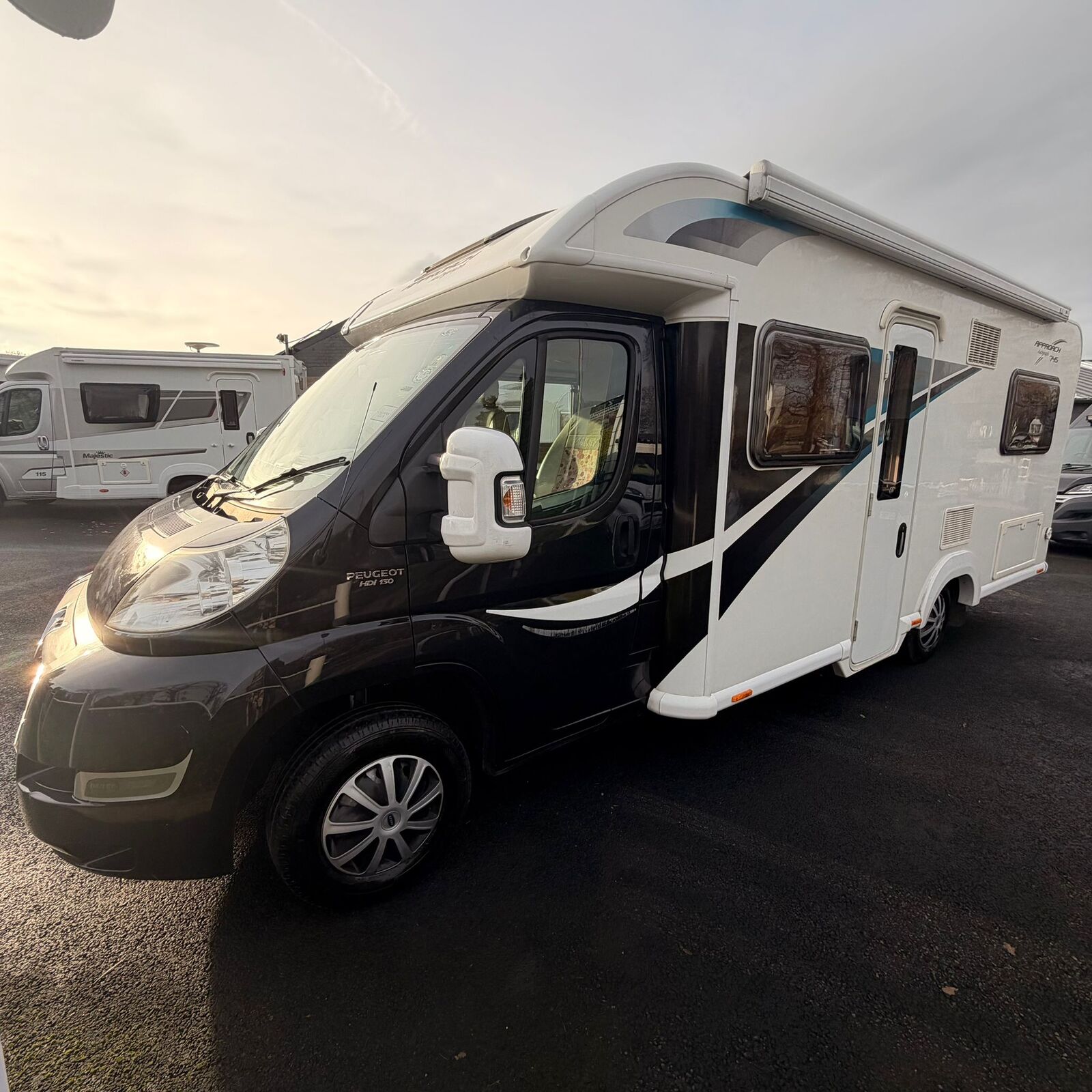 2013 Baily Approach 745 Autograph 4 Berth 4 Belted Motorhome