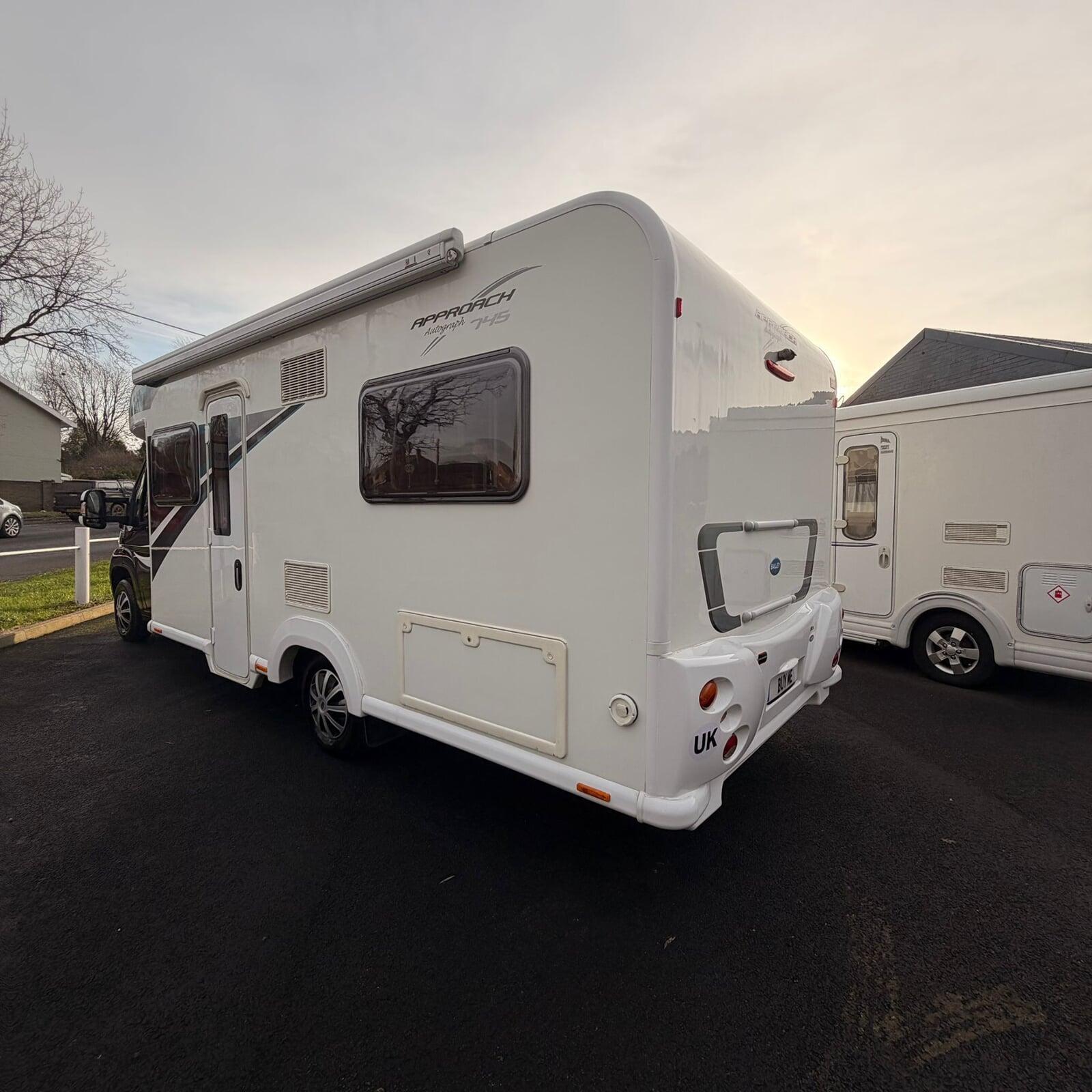 2013 Baily Approach 745 Autograph 4 Berth 4 Belted Motorhome