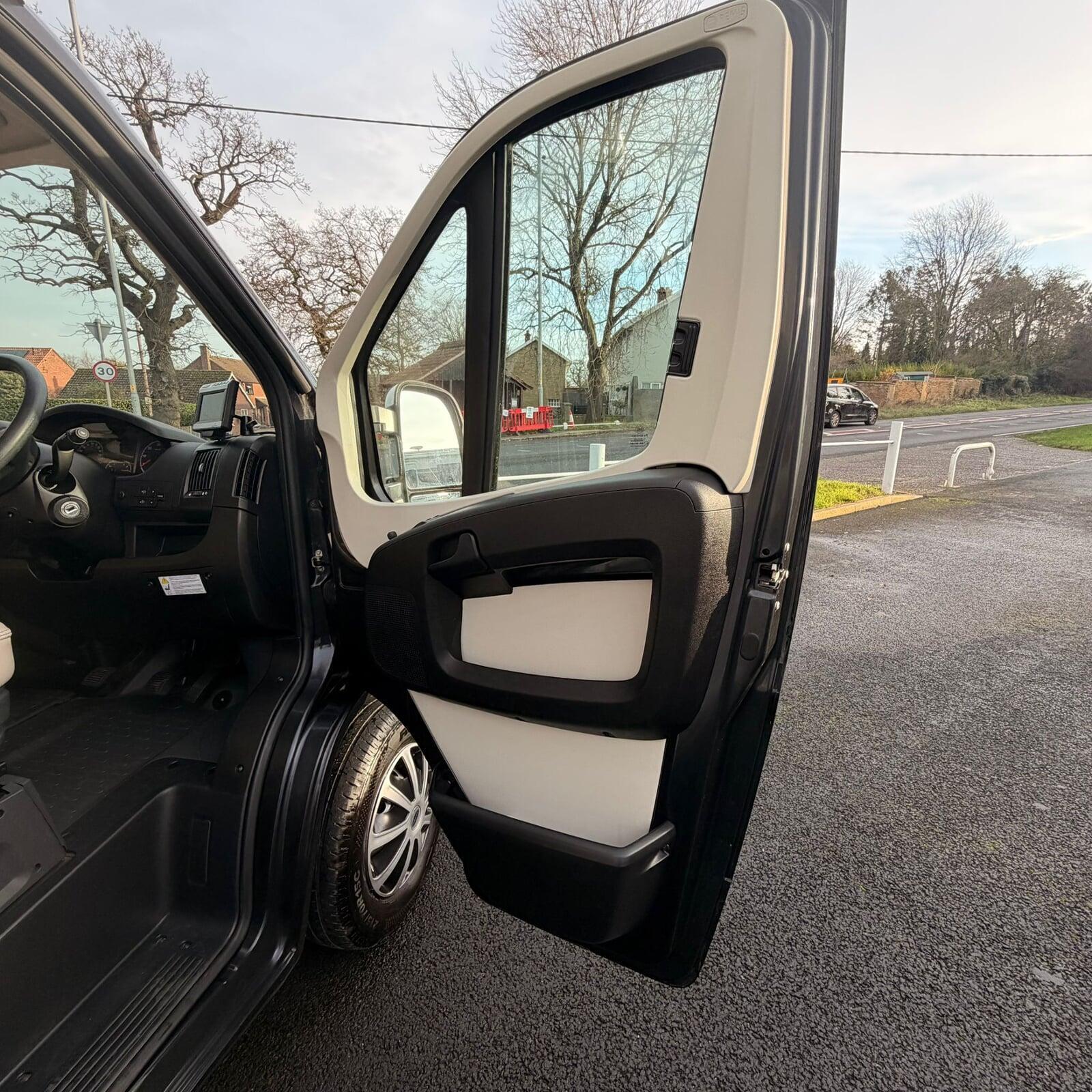 2013 Baily Approach 745 Autograph 4 Berth 4 Belted Motorhome