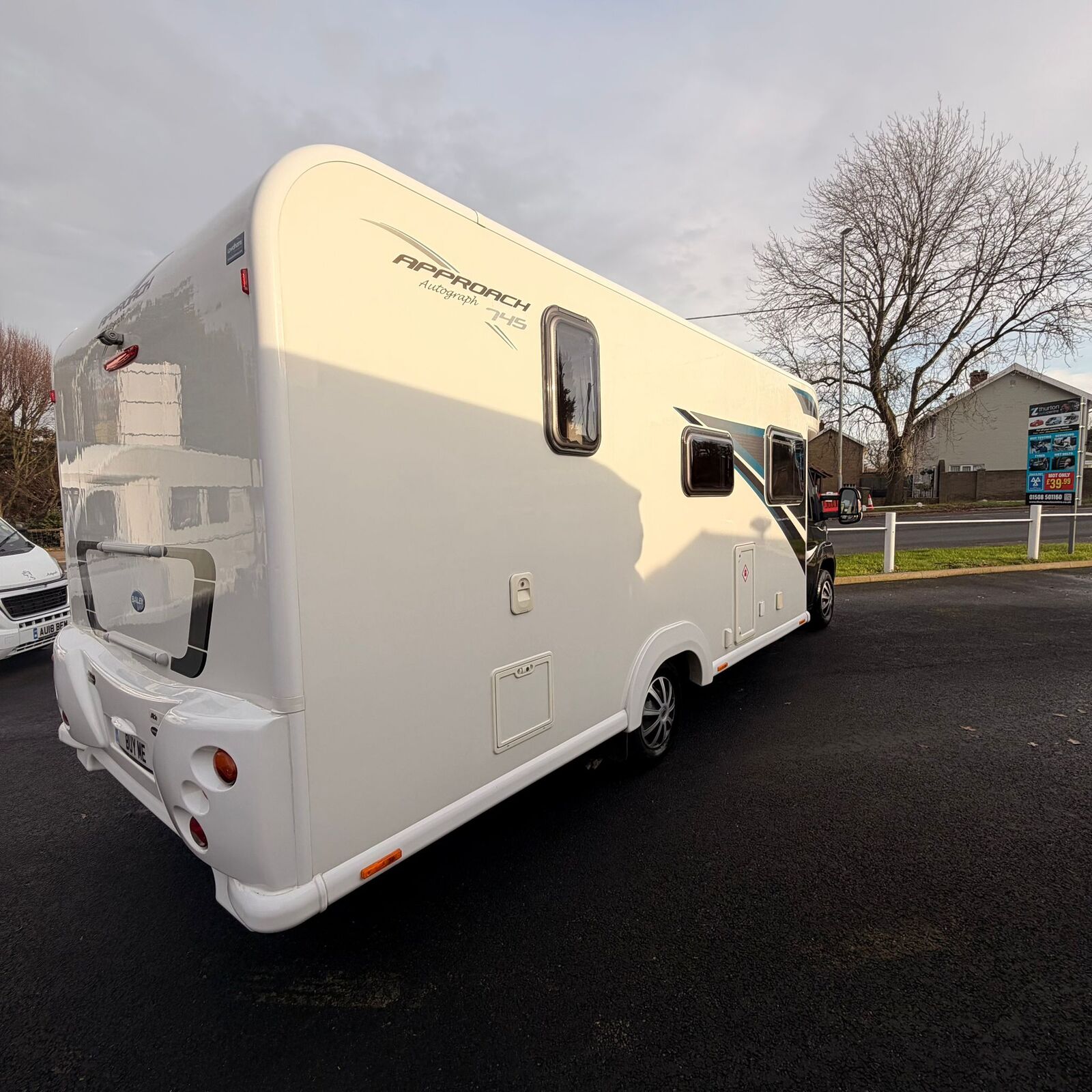 2013 Baily Approach 745 Autograph 4 Berth 4 Belted Motorhome