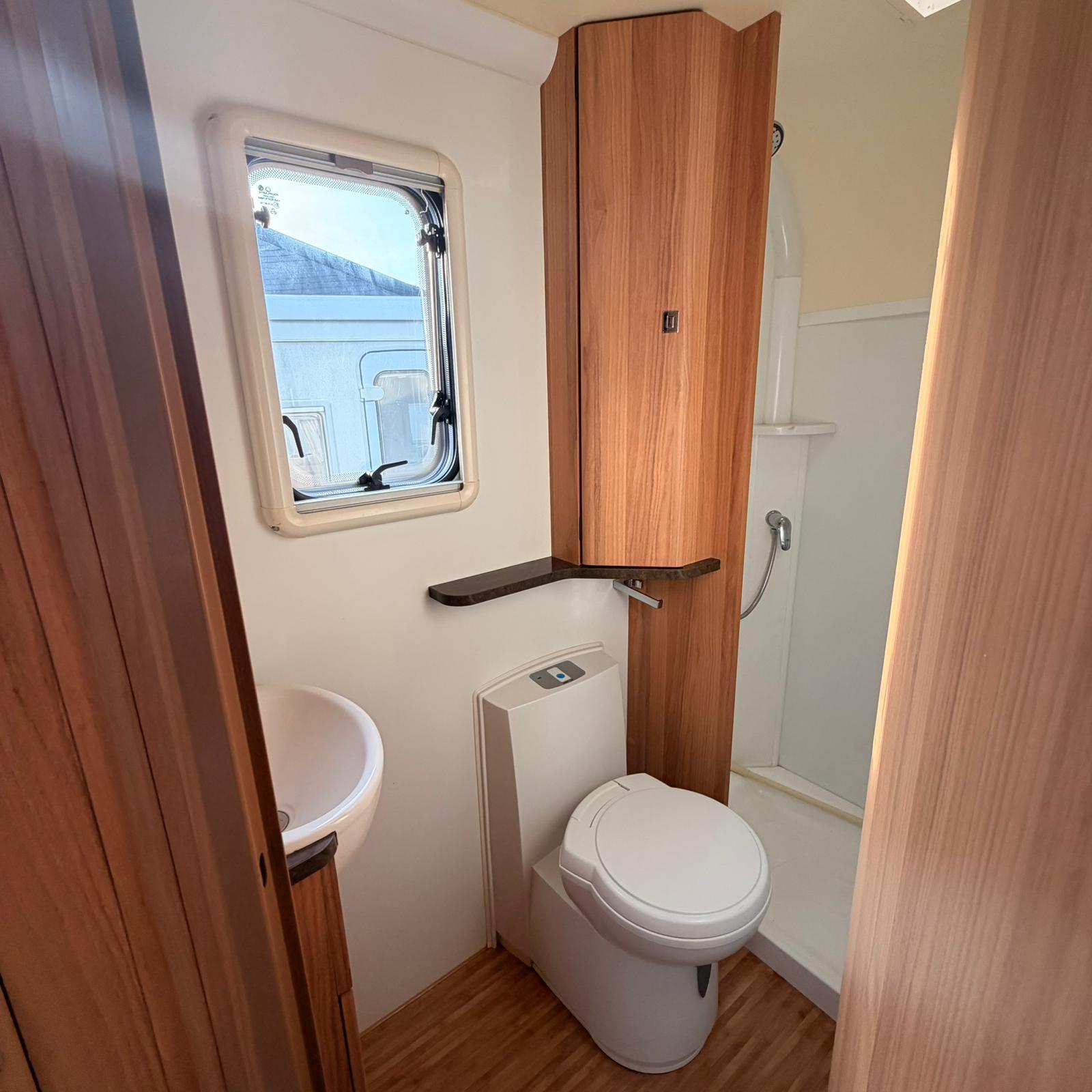 2013 Baily Approach 745 Autograph 4 Berth 4 Belted Motorhome