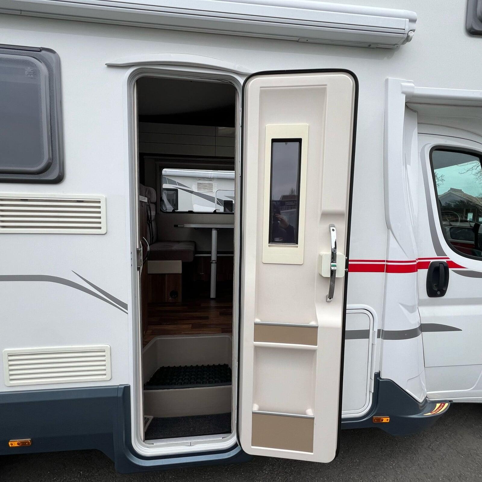 2015 Roller Team Auto Roller 746 6 Berth Motorhome