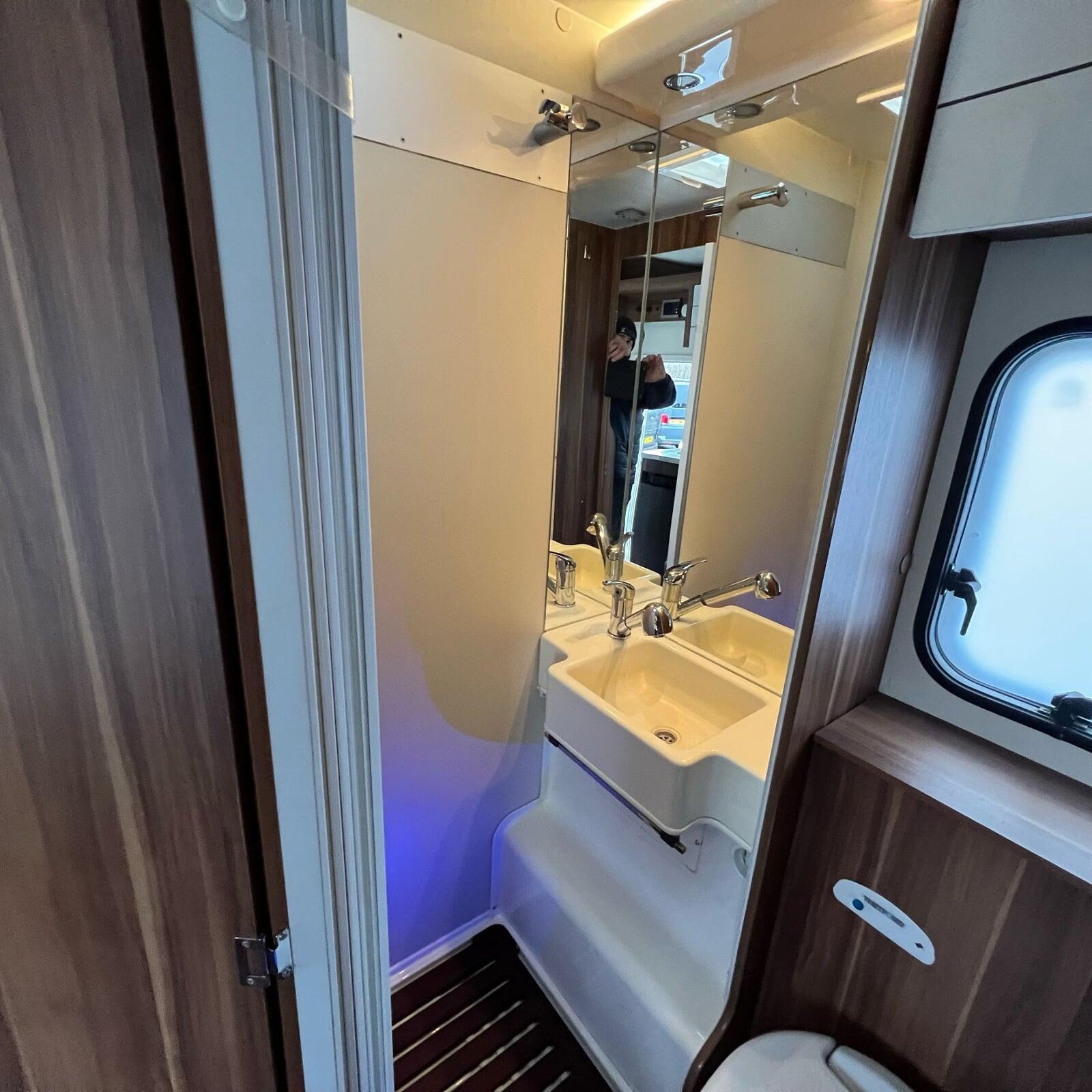 2015 Roller Team Auto Roller 746 6 Berth Motorhome