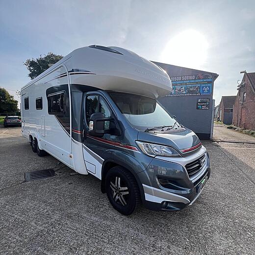 2016 Auto Trail Comanche Tri Axle 6 berth 6 belted Motorhome