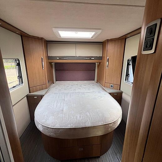 2016 Auto Trail Comanche Tri Axle 6 berth 6 belted Motorhome