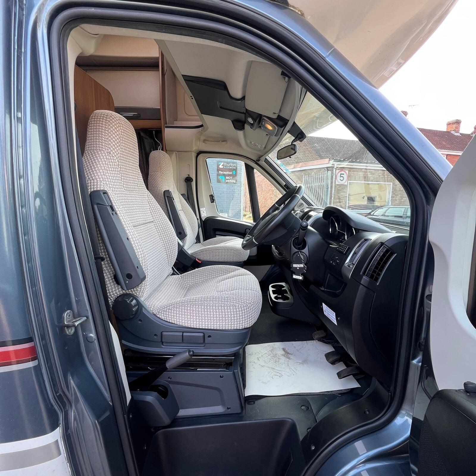 2016 Auto Trail Comanche Tri Axle 6 berth 6 belted Motorhome