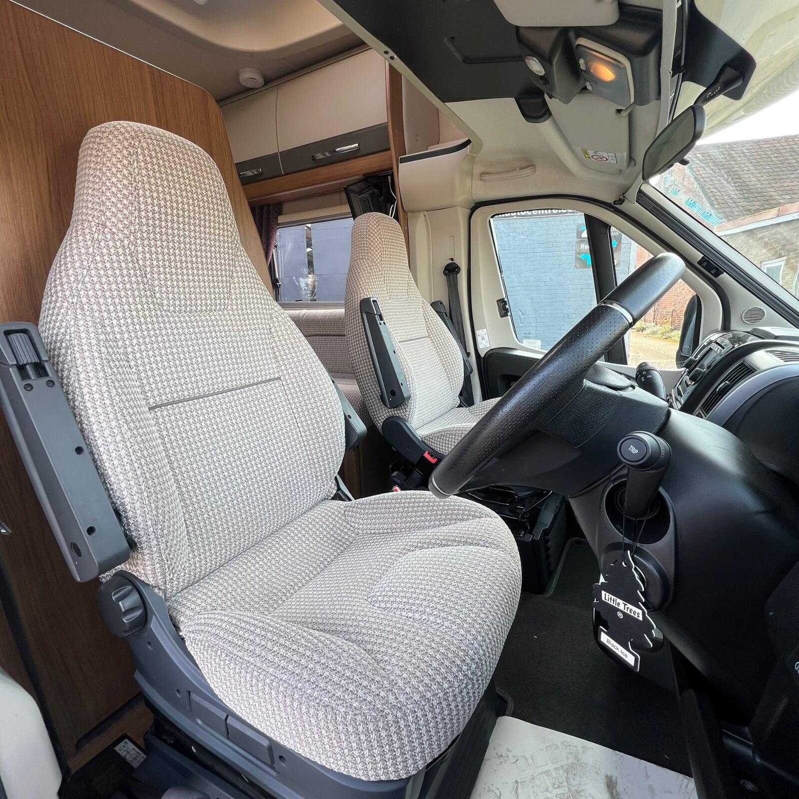 2016 Auto Trail Comanche Tri Axle 6 berth 6 belted Motorhome