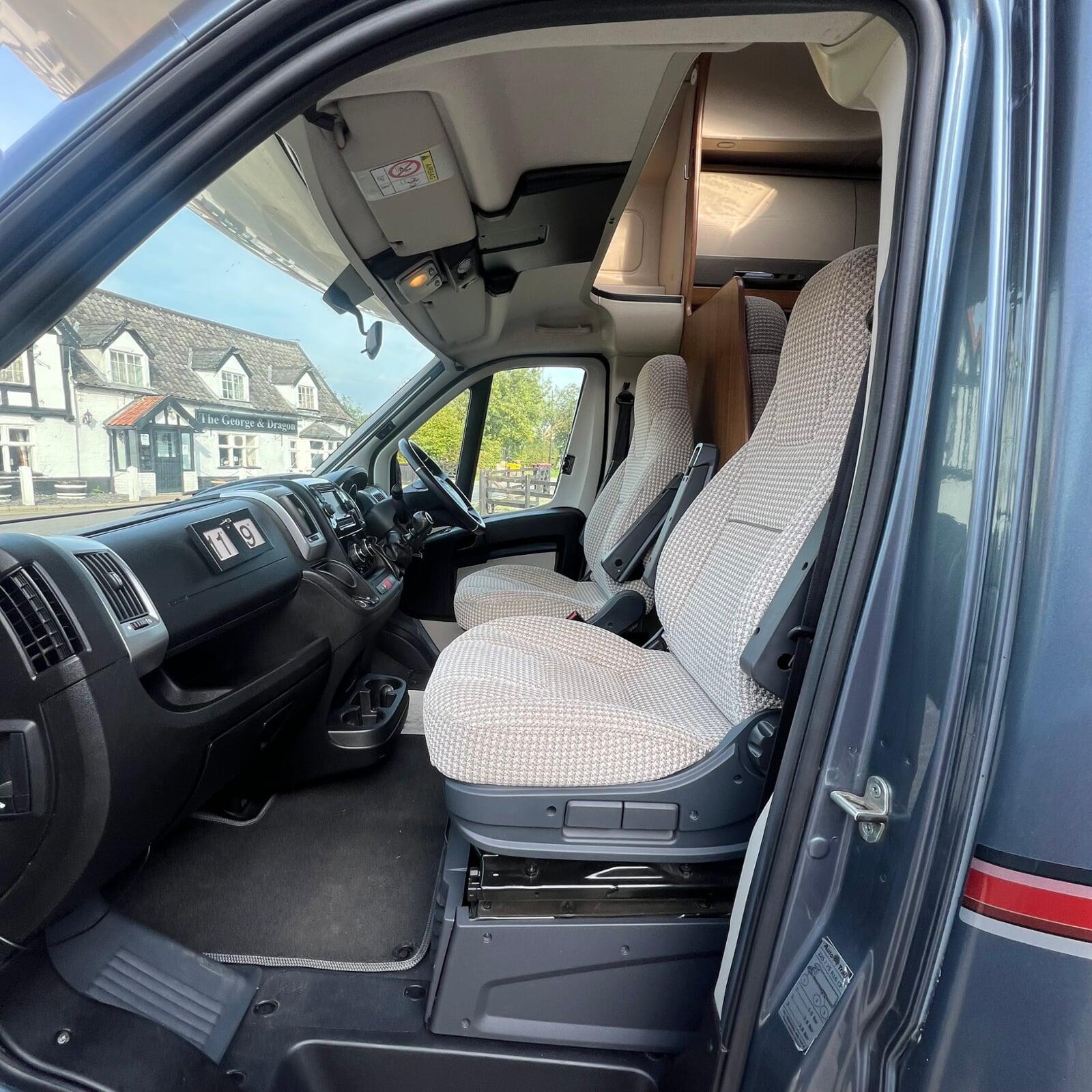 2016 Auto Trail Comanche Tri Axle 6 berth 6 belted Motorhome