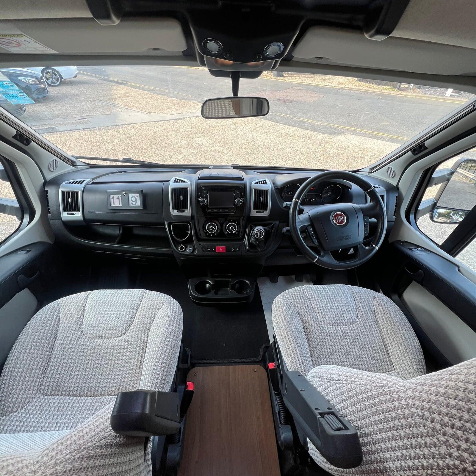 2016 Auto Trail Comanche Tri Axle 6 berth 6 belted Motorhome