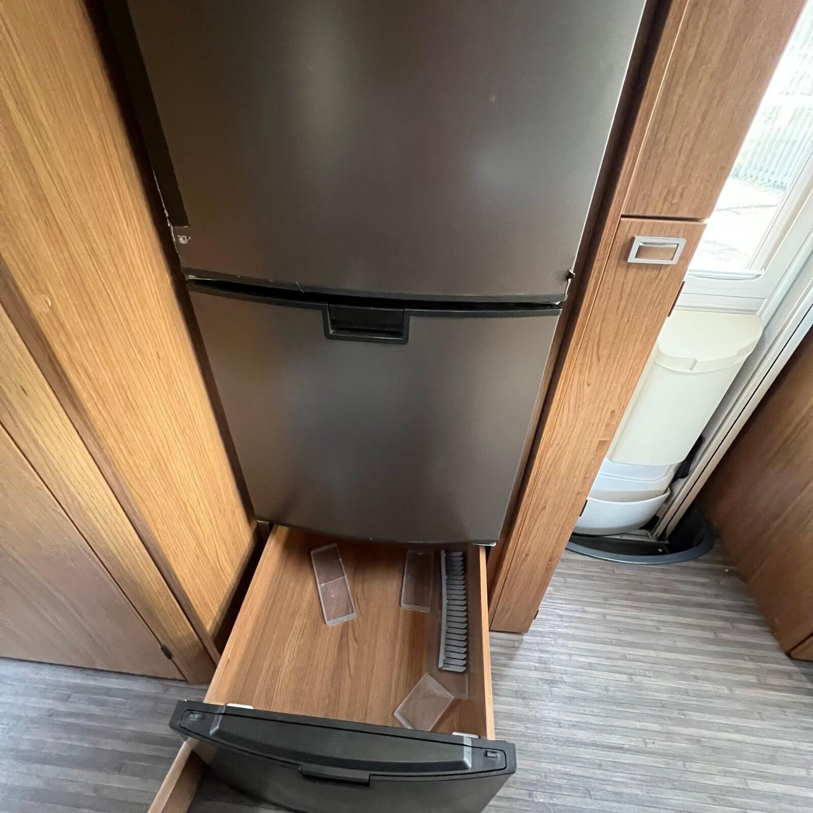 2016 Auto Trail Comanche Tri Axle 6 berth 6 belted Motorhome