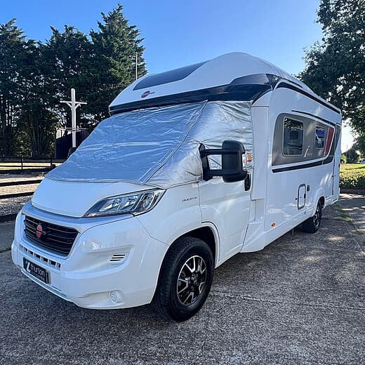 2017 BURSTNER IXEO IT 680 G 4 Berth Coach Built Motorhome