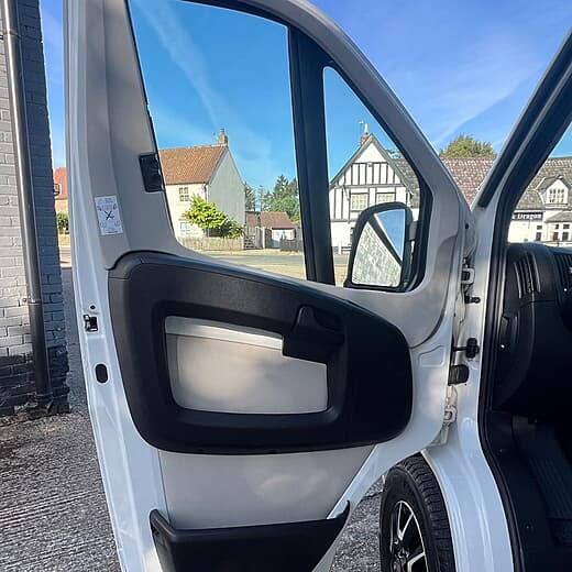 2017 BURSTNER IXEO IT 680 G 4 Berth Coach Built Motorhome