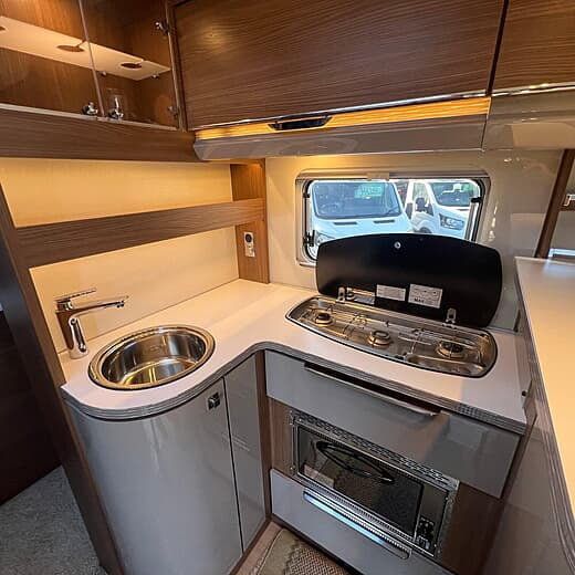 2017 BURSTNER IXEO IT 680 G 4 Berth Coach Built Motorhome