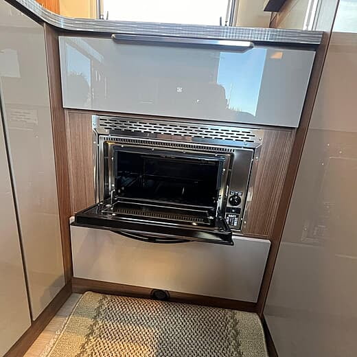 2017 BURSTNER IXEO IT 680 G 4 Berth Coach Built Motorhome