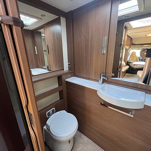 2017 BURSTNER IXEO IT 680 G 4 Berth Coach Built Motorhome