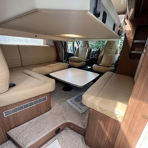 2017 BURSTNER IXEO IT 680 G 4 Berth Coach Built Motorhome