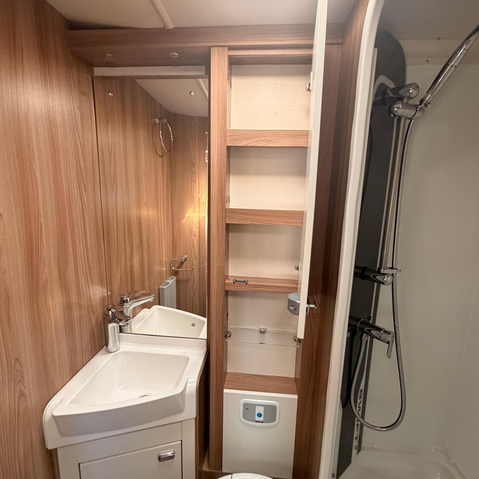 2018 Swift Bessacarr 596 6 berth 6 belted Automatic