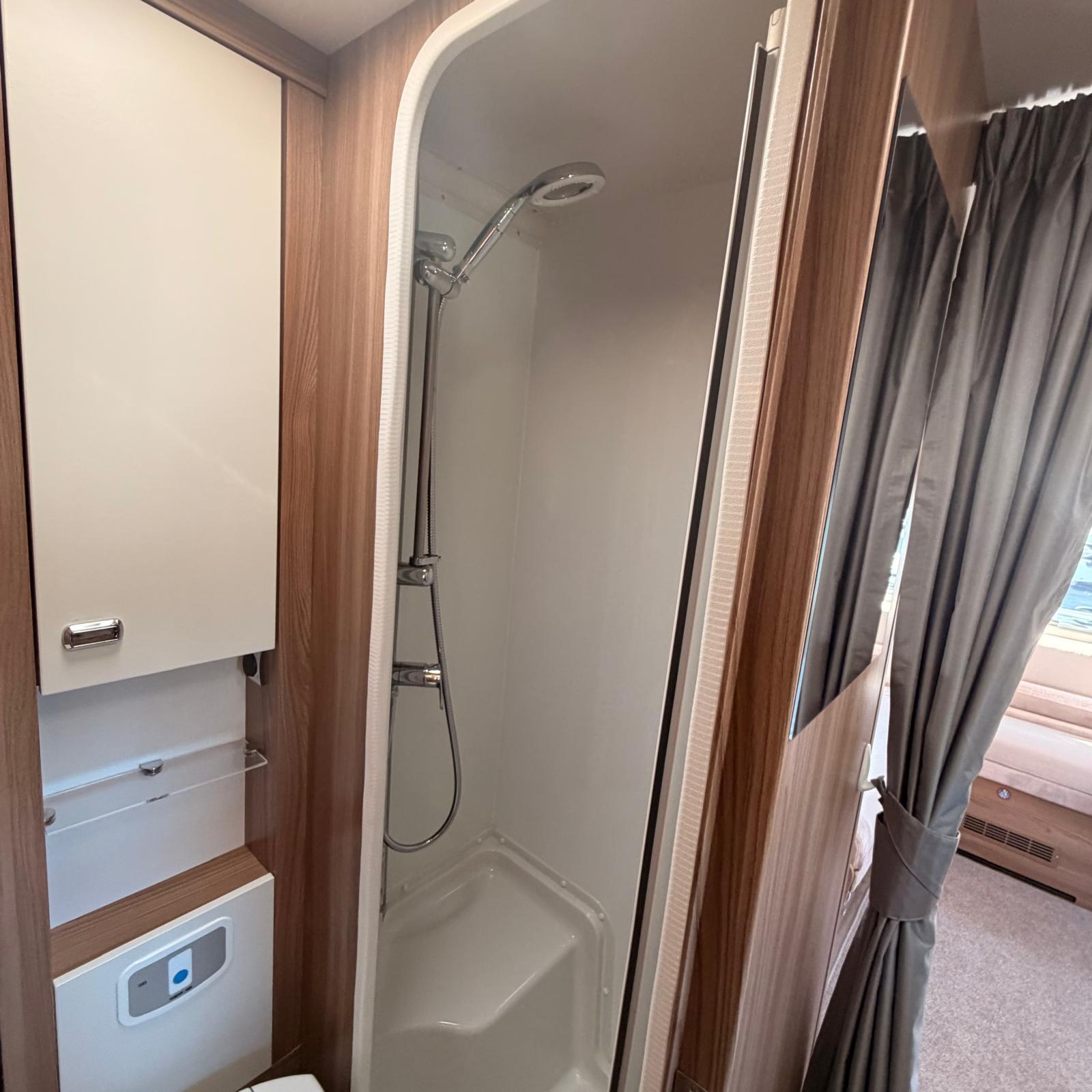 2018 Swift Bessacarr 596 6 berth 6 belted Automatic