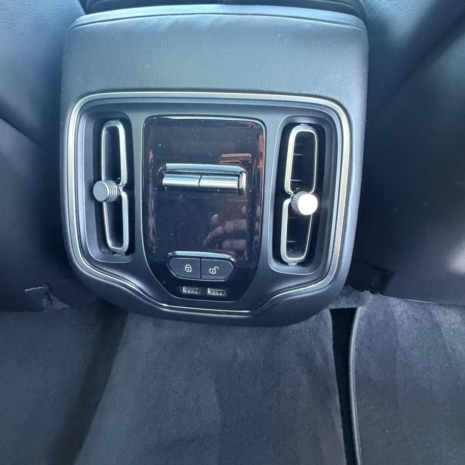 2021 Aston Martin DBX For sale