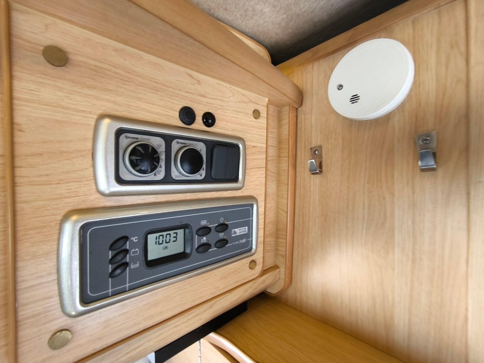 2010 IH J500 Mercedes Sprinter 2 berth 2 belted Motorhome