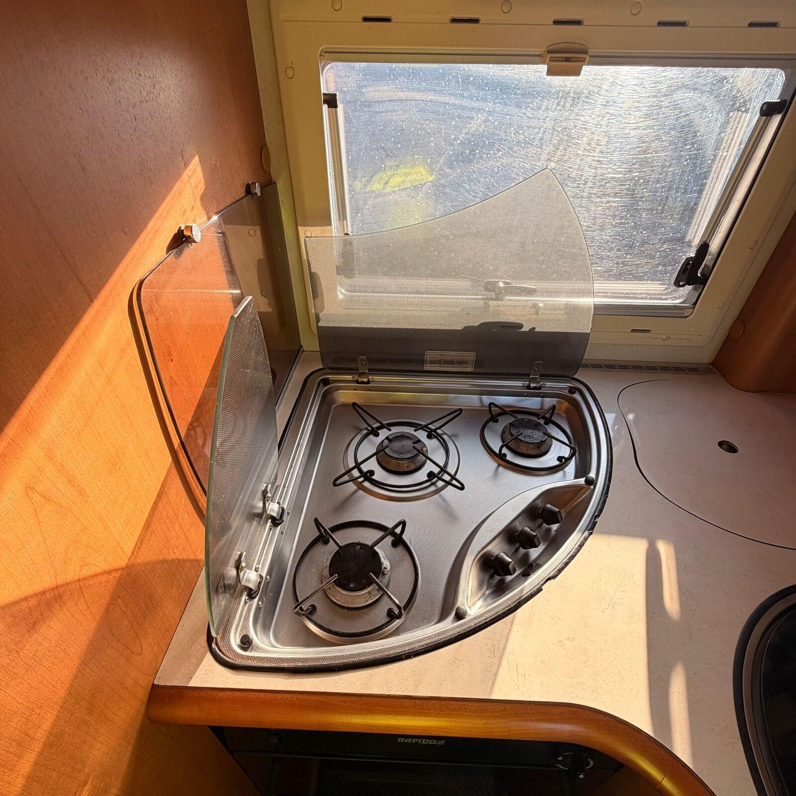 2008 Rapido 7065 4-Berth - 4 Belted Motorhome