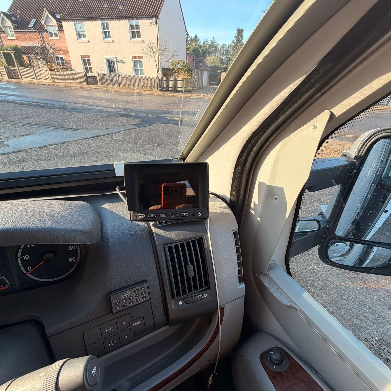 2008 Rapido 7065 4-Berth - 4 Belted Motorhome