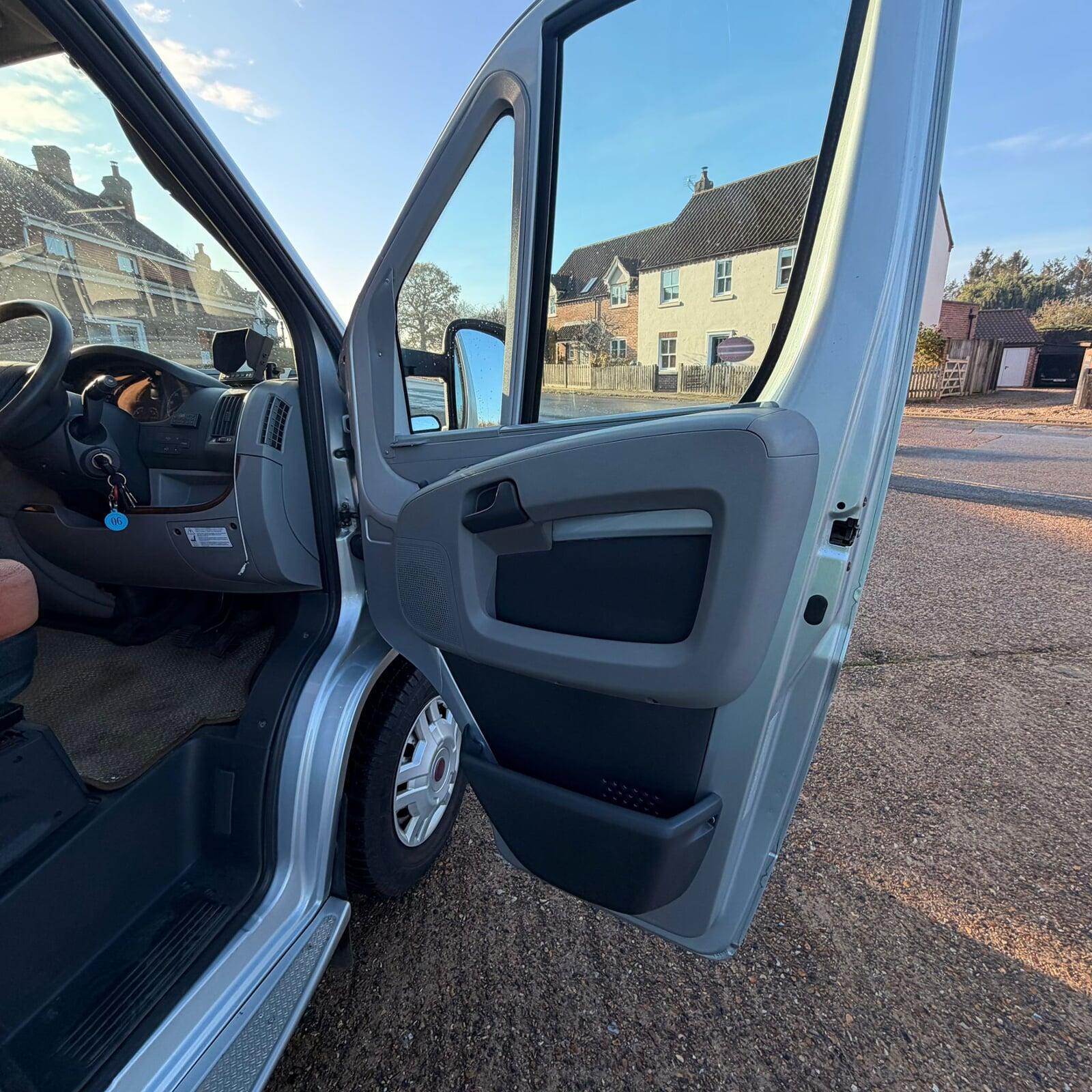 2008 Rapido 7065 4-Berth - 4 Belted Motorhome