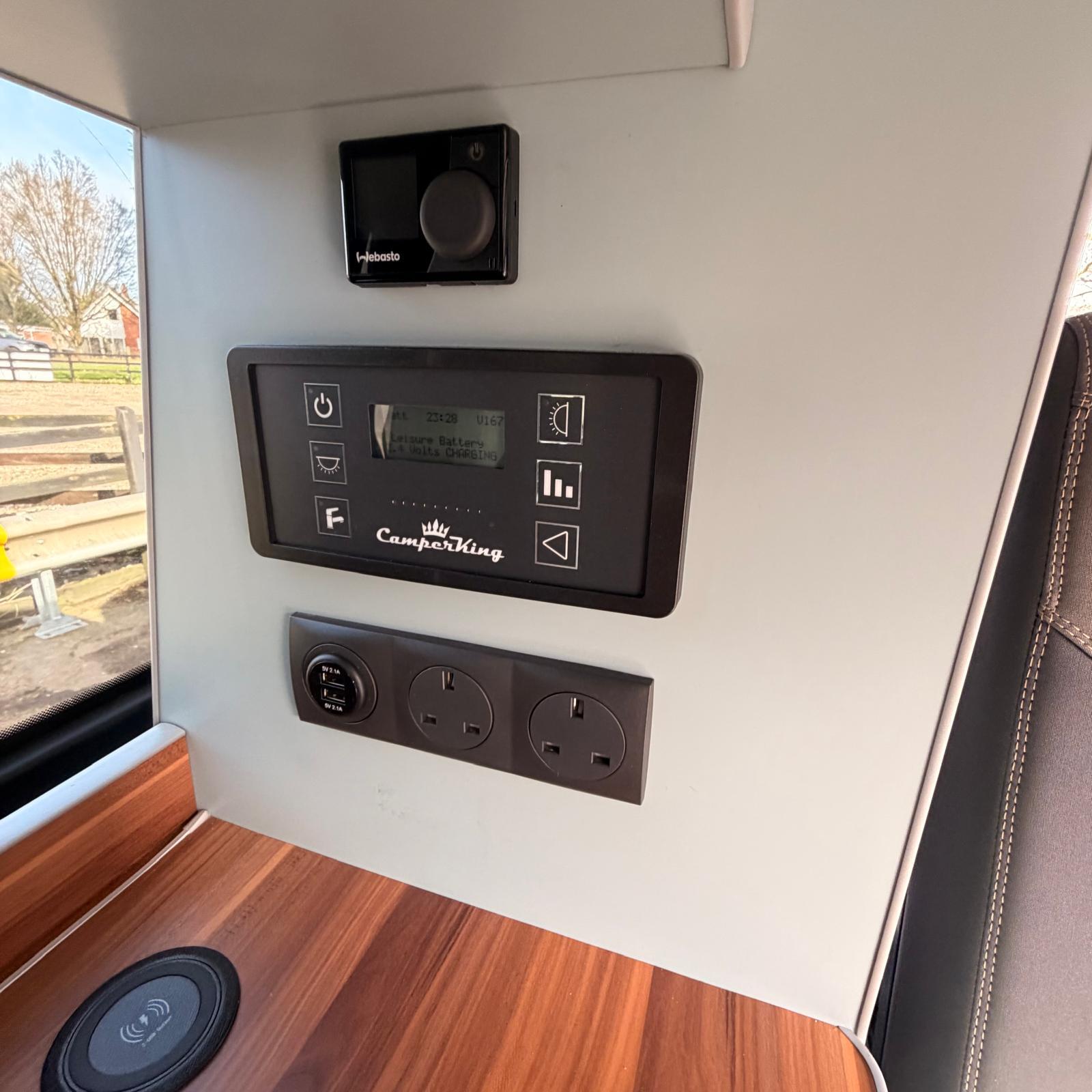 2021 Volkswagen Transporter T28 2 0 TD 4 Berth 5 Belted Camper King Conversion