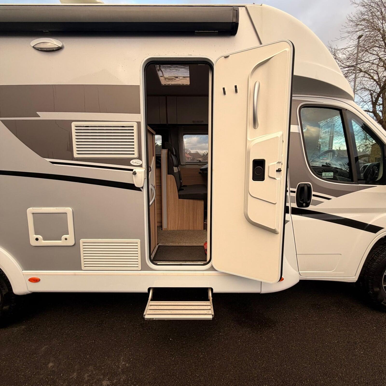 2022 Dethleffs Sunlight T69S 2 Berth Motorhome