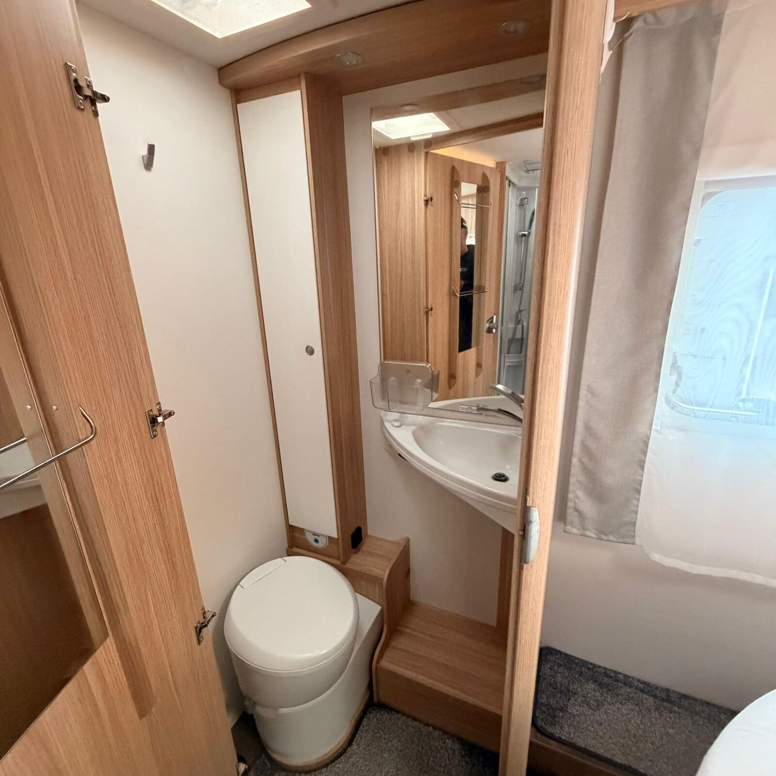 2022 Dethleffs Sunlight T69S 2 Berth Motorhome