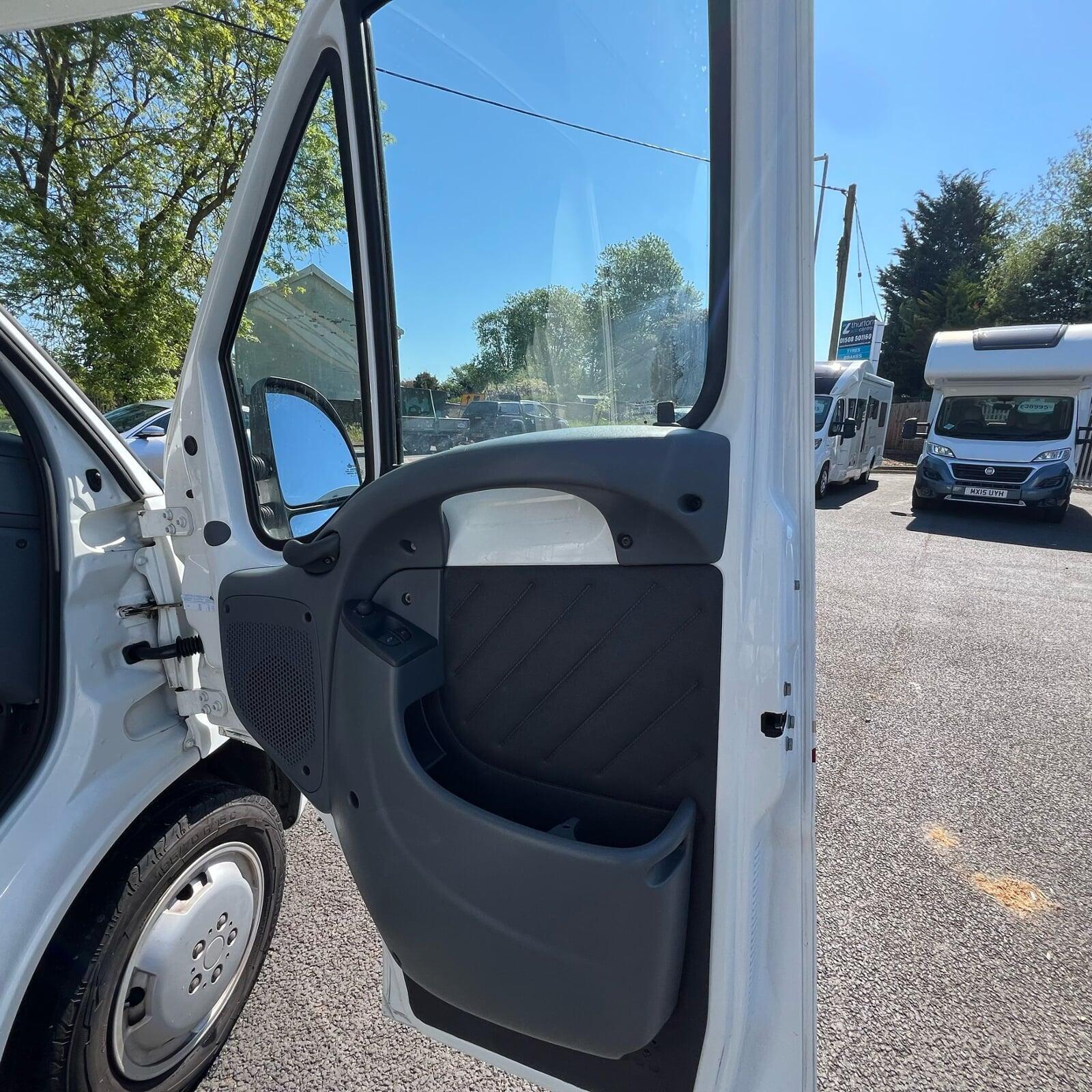 Elddis Sunseeker 100 4 Berth 4 Belted Motorhome