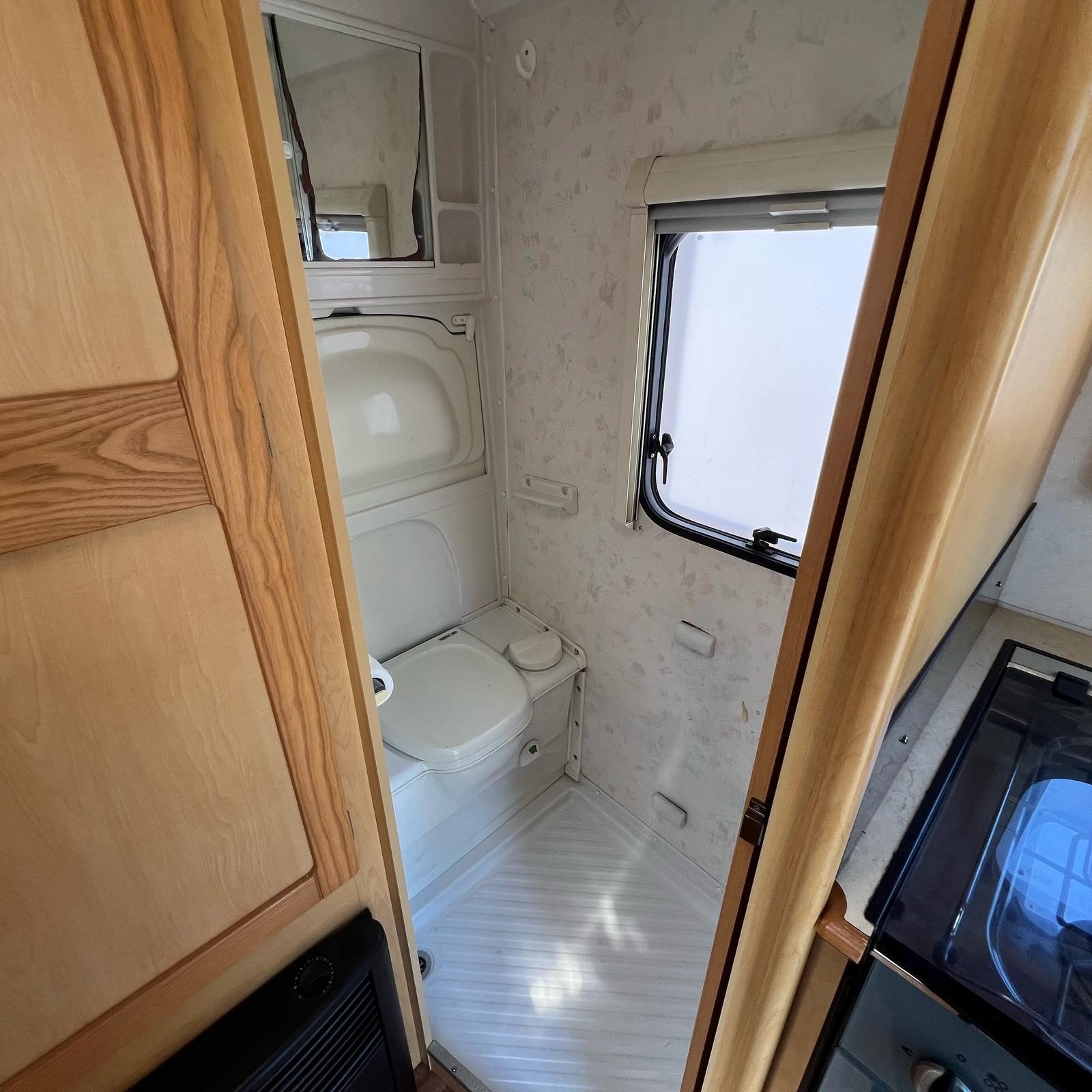 Elddis Sunseeker 100 4 Berth 4 Belted Motorhome