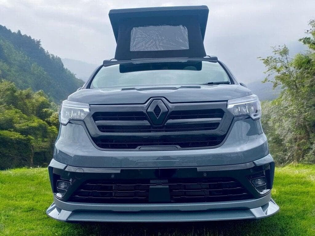 Renault Trafic Crusader LWB Sport Campervan