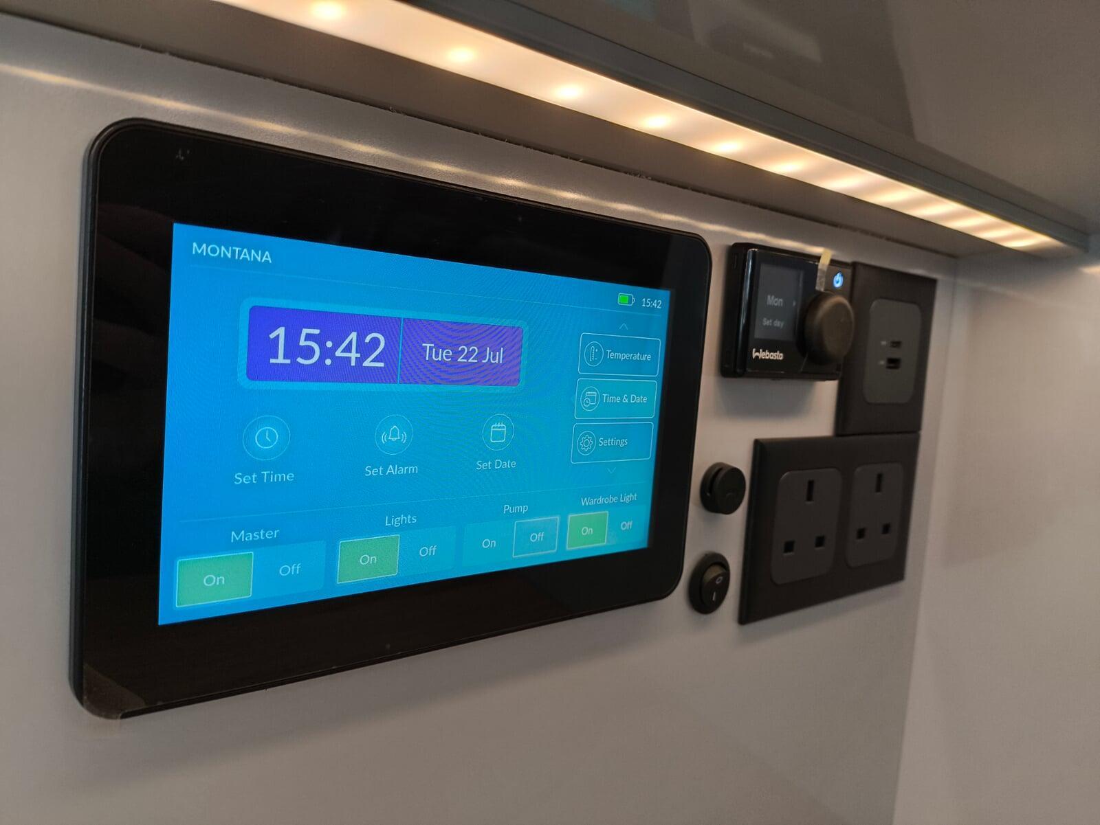 SVO Ultramarine Transit Custom Escape Apex Campervan