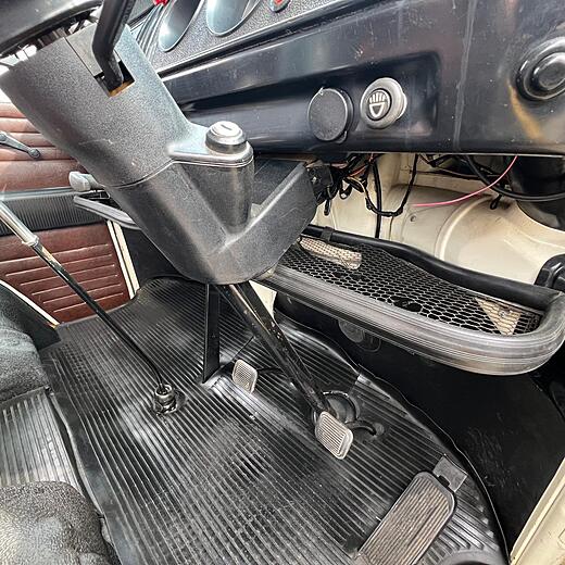 VW T2 Transporter Classic Bay Window 8 Seat Mini Bus